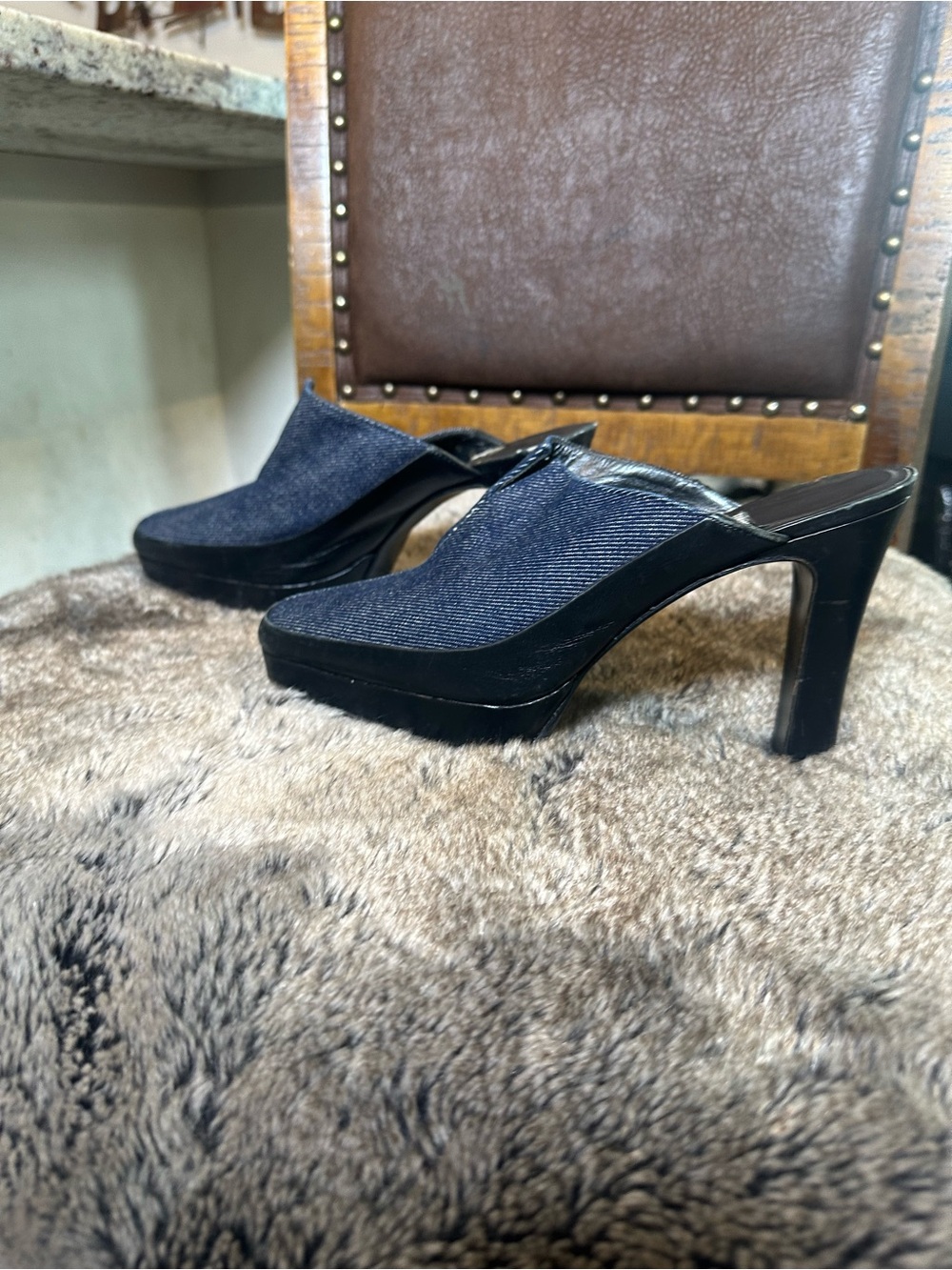 Stuart Weitzman RARE Denim Mule Heel Shoes, Size 6.5 - Picture 4 of 8